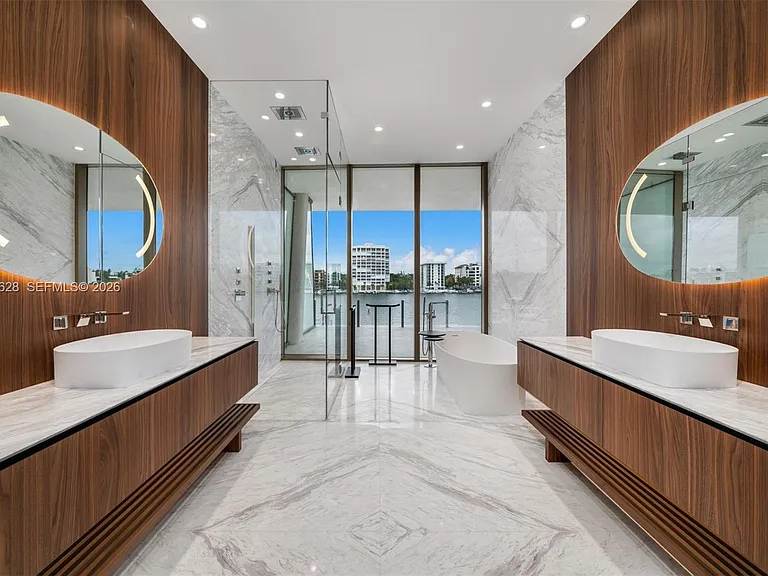 5 Grove Isle Dr #S302 — Photo 13