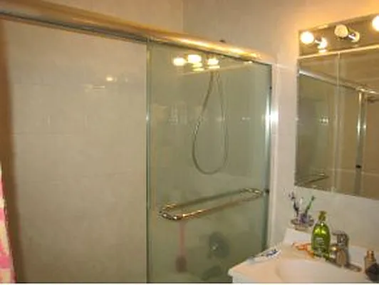 Sold by Advisors Realty Inc | media 7