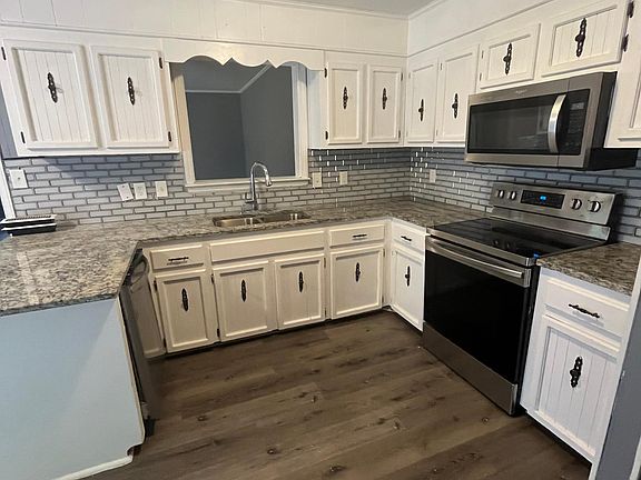 3rd image of 153 Redwood Ln