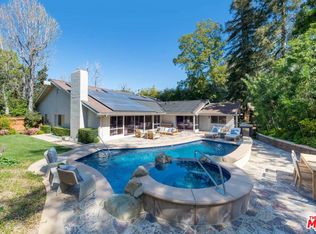 2406 Pesquera Dr, Los Angeles, CA 90049