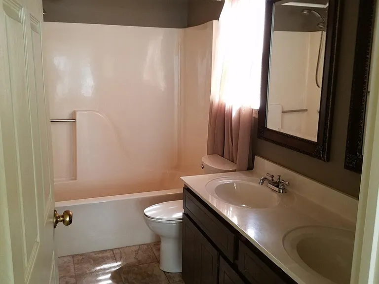 1807 Shadowlawn Dr — Photo 6