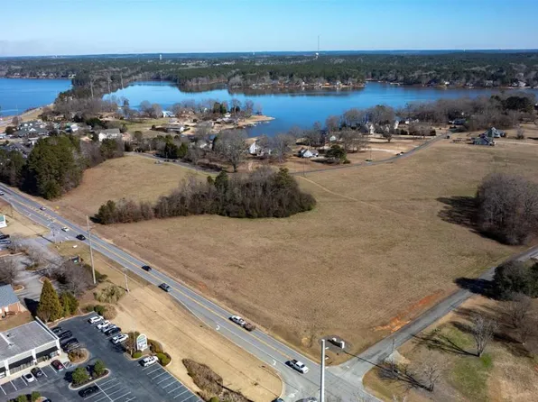 6 Thunder Pointe Dr, Eatonton, GA 31024