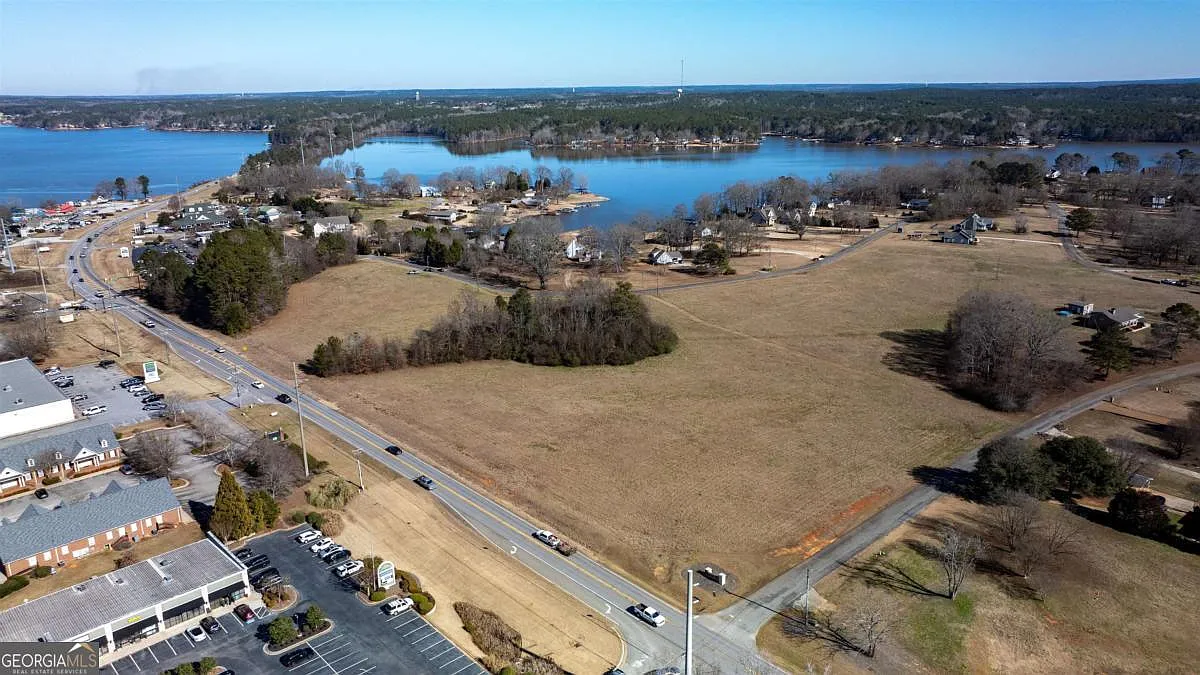 6 Thunder Pointe Dr photo 1