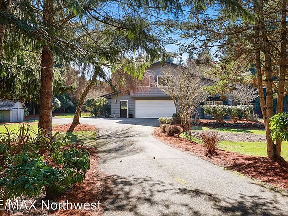 2nd image of 3329 Donnelly Dr SE