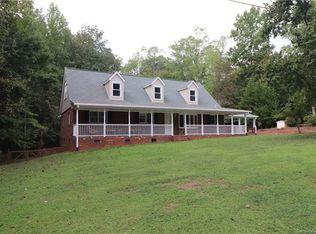 205 Pinewood Ln, Midland, NC 28107