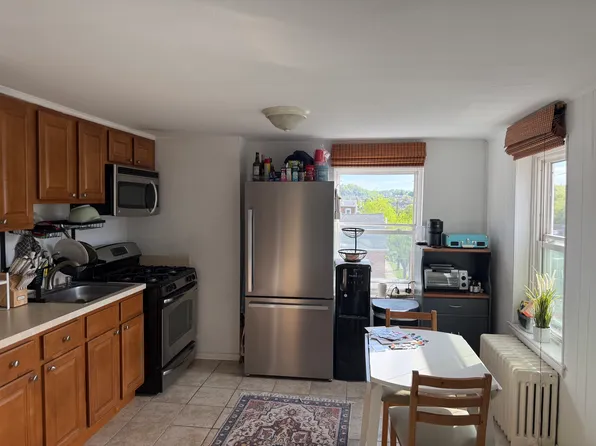 151 W 4th Ave #3, Conshohocken, PA 19428