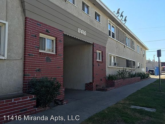 3rd image of 11416 Miranda St APT 12B