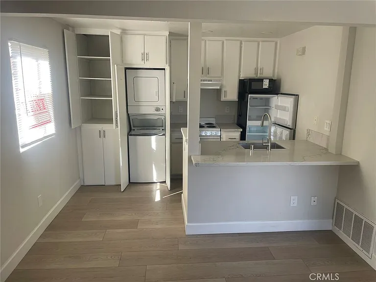 3703 Country Oaks Loop #B — Photo 9