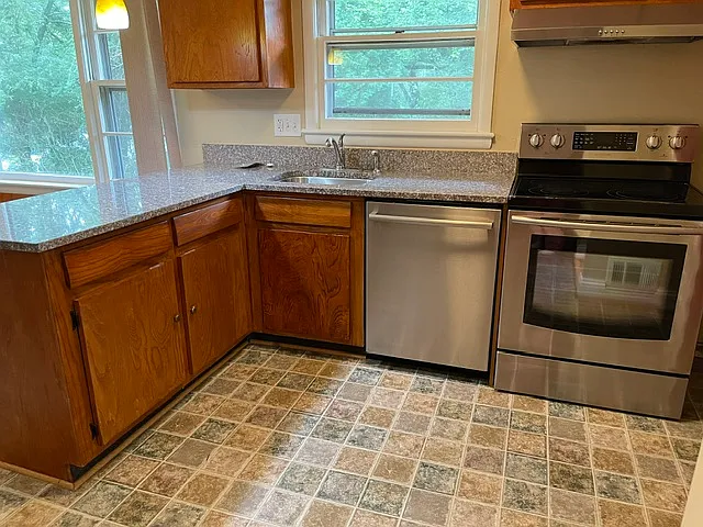 1104 Desale St SW — Photo 18