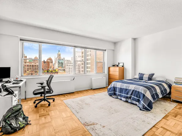 60 East 8th Street image 2 of 6