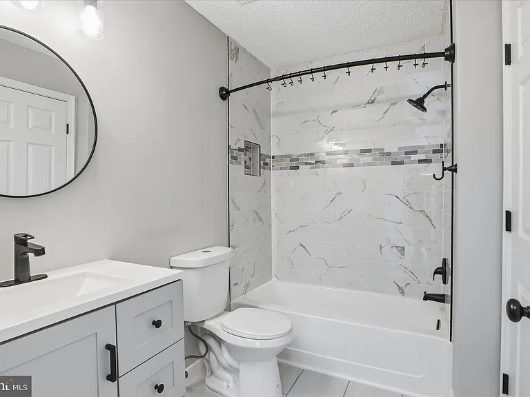 12002 Golf Ridge Ct — Photo 20