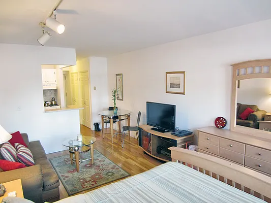 Rented by Citi Habitats | media 46