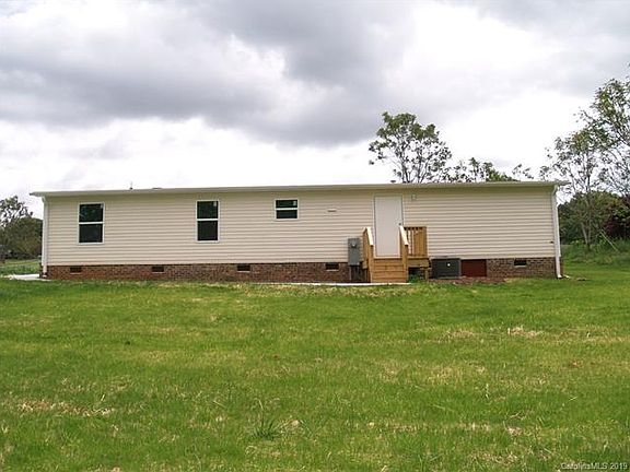 2nd image of 146 Brandenburg Dr