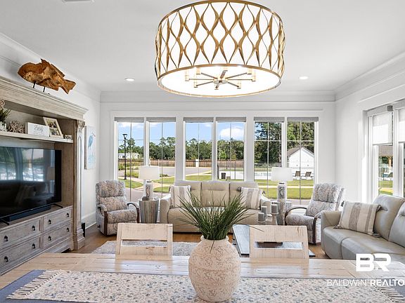 3rd image of 902 Inlet Cir