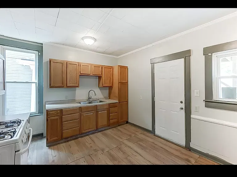 218 S Broad St #1 — Photo 6