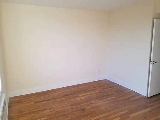 Rented by Max & Associates Realty Corp | media 18