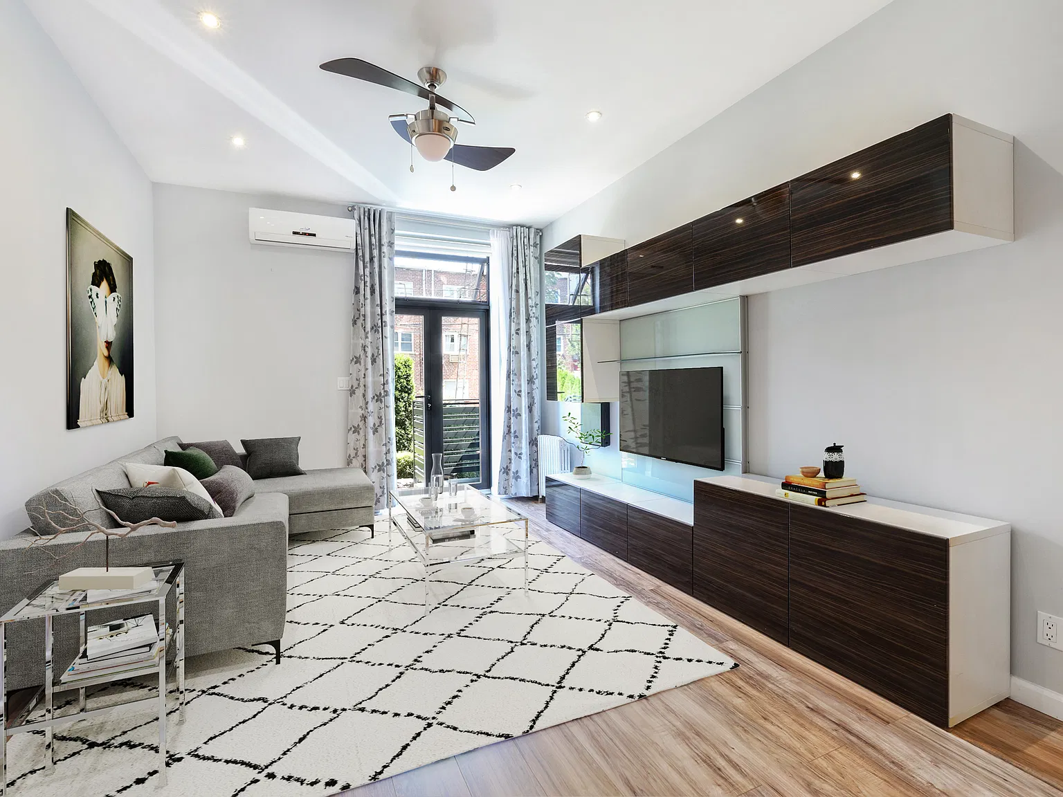 106 Eckford Street — Photo 1
