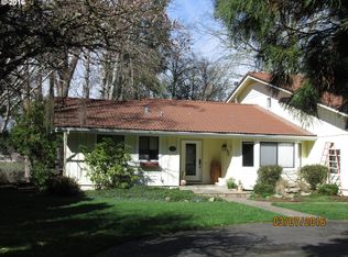 732 Solitude Ln, Grants Pass, OR 97527