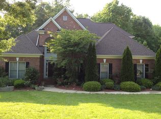 237 Sardis Grove Ln, Matthews, NC 28105