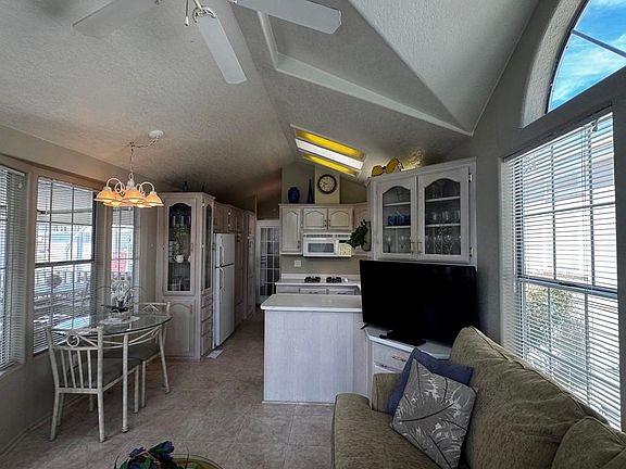 5th image of 84136 Avenue 44 Space 114