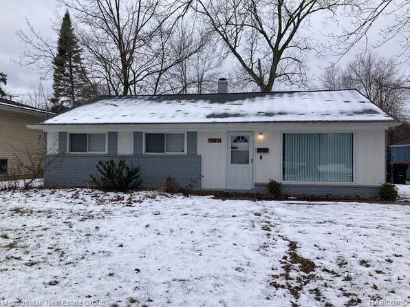 28425 Sutherland St, Southfield, MI 48076