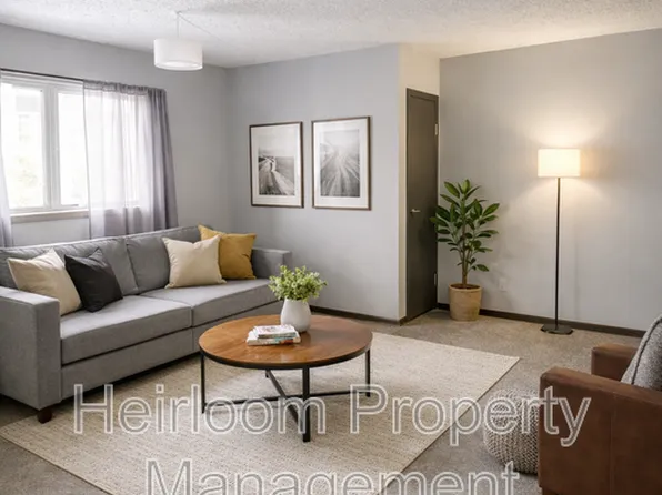102 10th St Unit 202, Cloquet, MN 55720