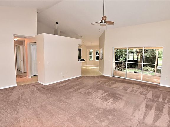 4th image of 2910 Magdalina Dr