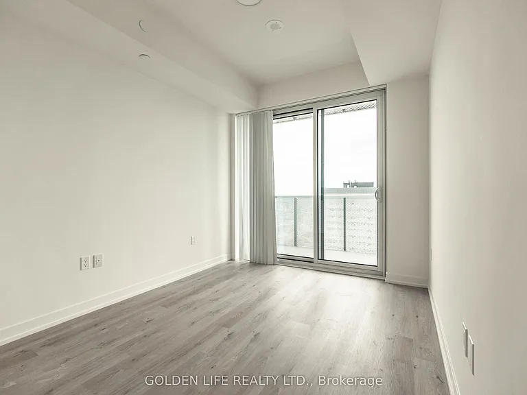 138 Downes St E #5606 — Photo 8