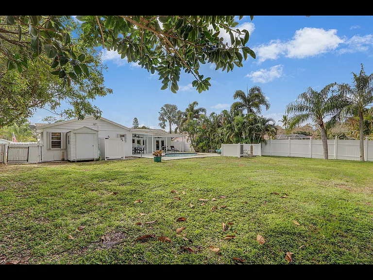 609 Oak Ter — Photo 26