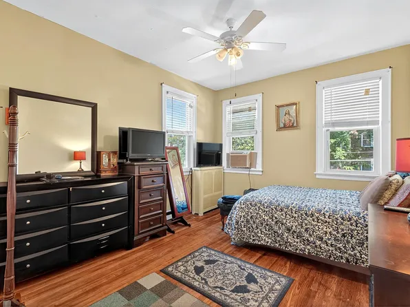 116 Bentley Avenue image 30 of 50