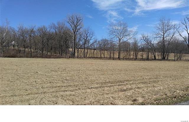 1st image of 10 S Creek Dr