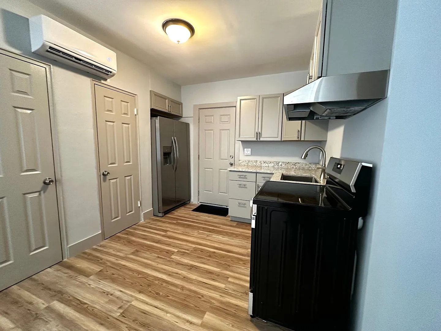 Perdido Manor — Photo 3