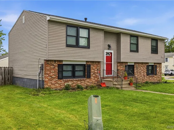 100 W Bihrwood Dr, Buffalo, NY 14224