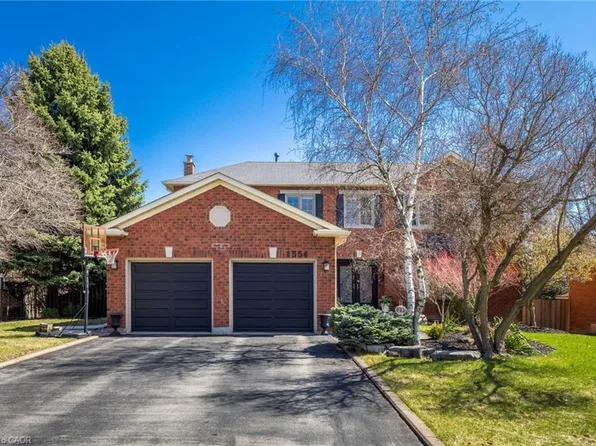 1354 Winterberry Dr, Burlington, ON L7P 4T8