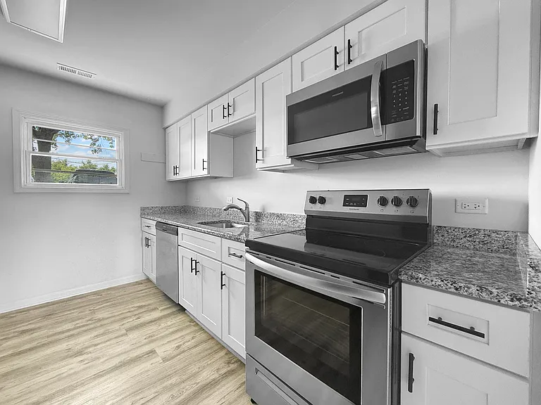 10407 N Church St #2 — Photo 5