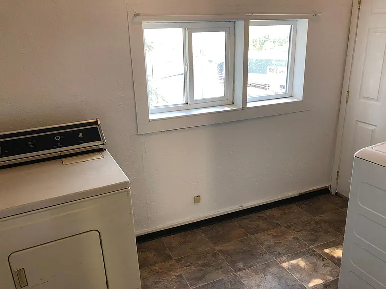 125 NE Whitman St — Photo 12