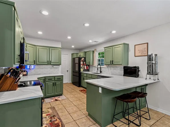 25 Overton Dr, Bella Vista, AR 72714