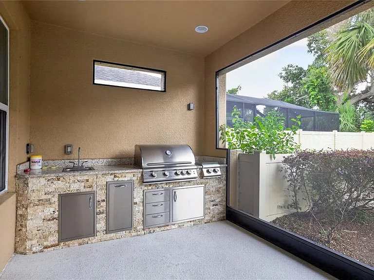 8016 Marbella Creek Ave — Photo 10