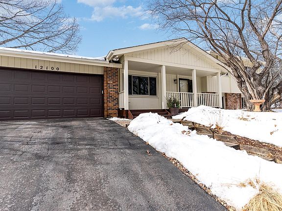 3rd image of 12100 Red Oak Ct S