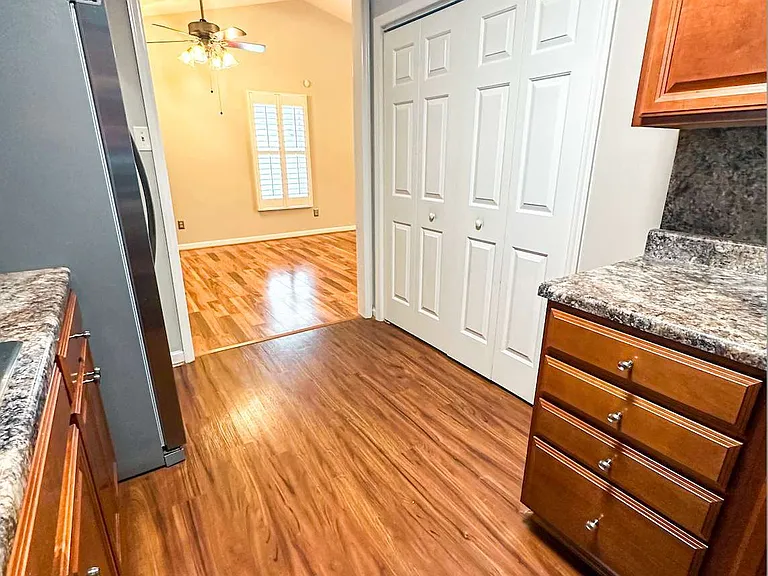203 Polly Dr — Photo 10