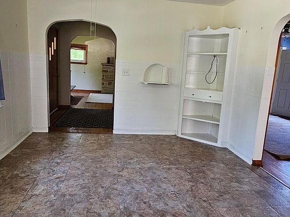 3rd image of 3450 Crehore St