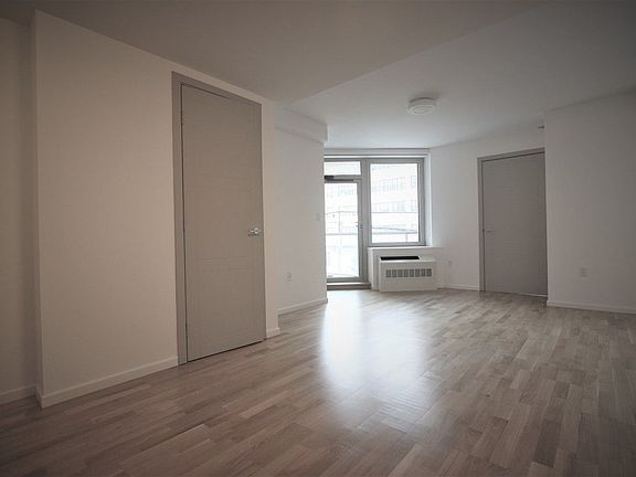 4th image of 505 Saint Marks Ave APT 3R