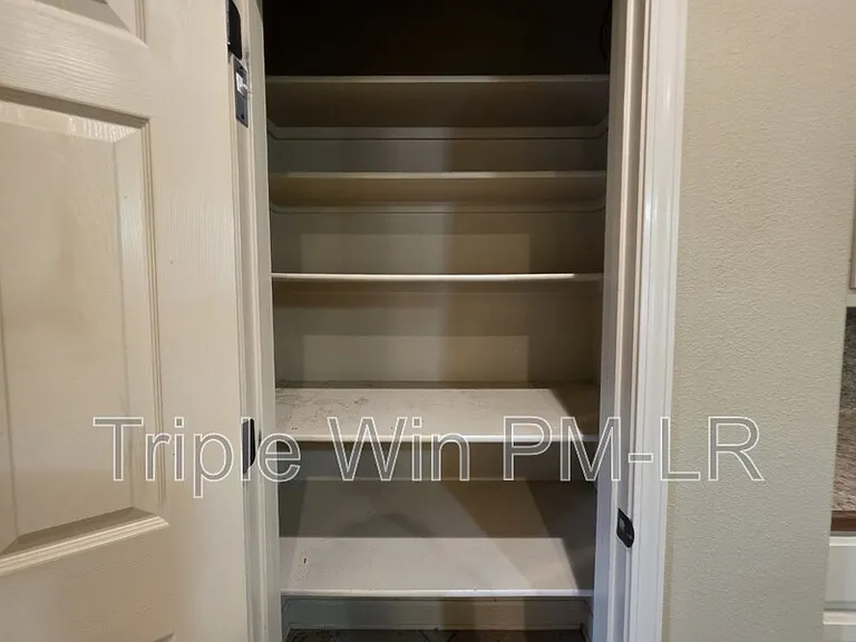 1901 Hidden Creek Dr — Photo 15