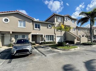 136 Riviera Cir, Fort Lauderdale, FL 33326