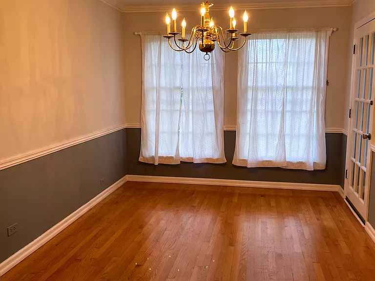 2546 Laurel Ln — Photo 4