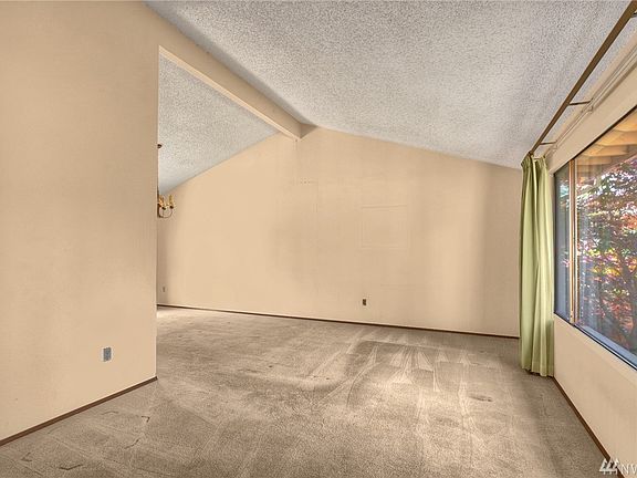 2nd image of 1015 S 262nd Pl