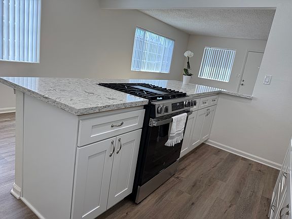 2nd image of 2215 Canyon Dr APT B
