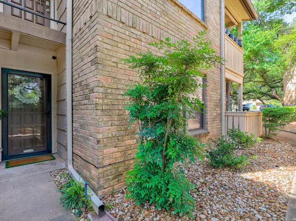 8210 BENT TREE RD APT 141, Austin, TX 78759