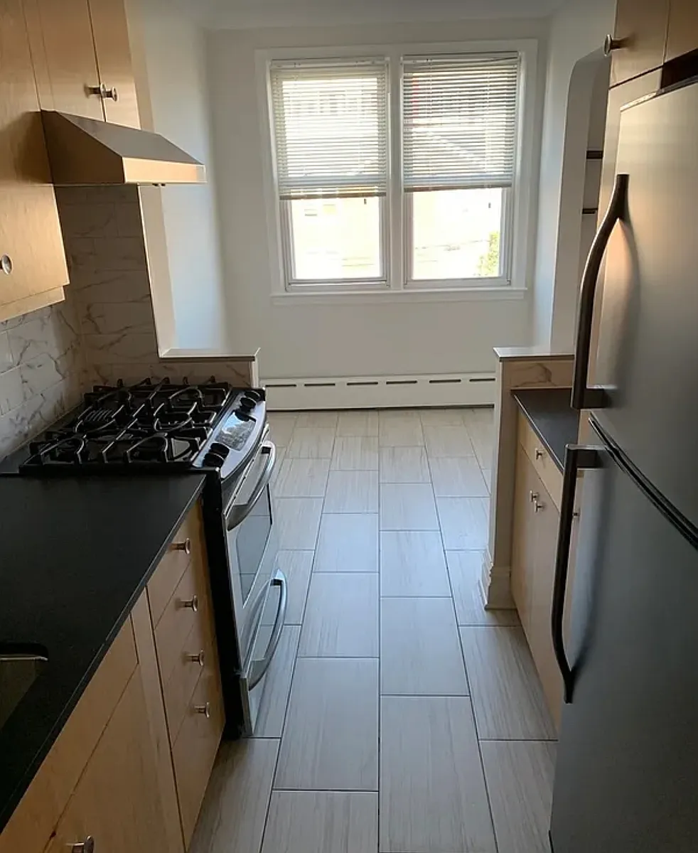 Building Photo - 2215 47th St #3