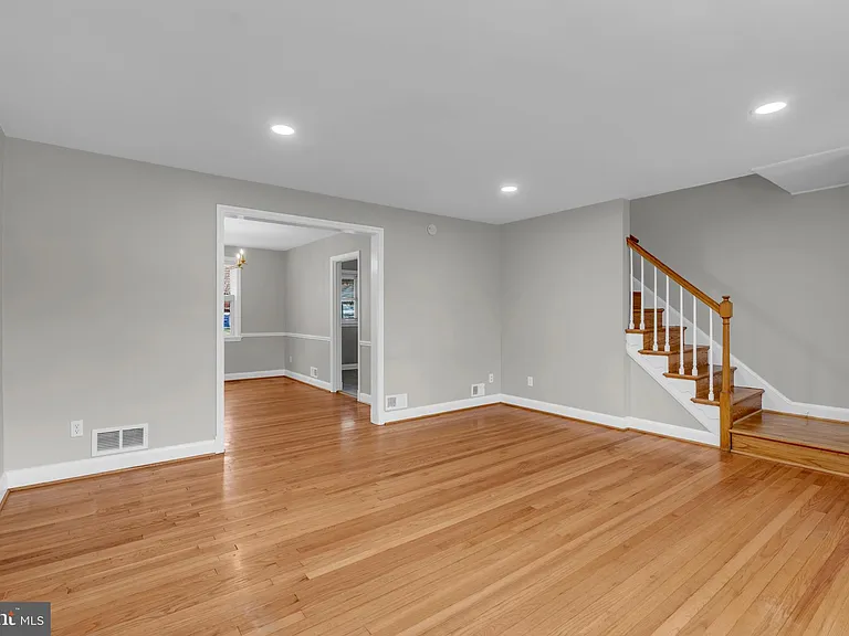 5520 Sagra Rd — Photo 8